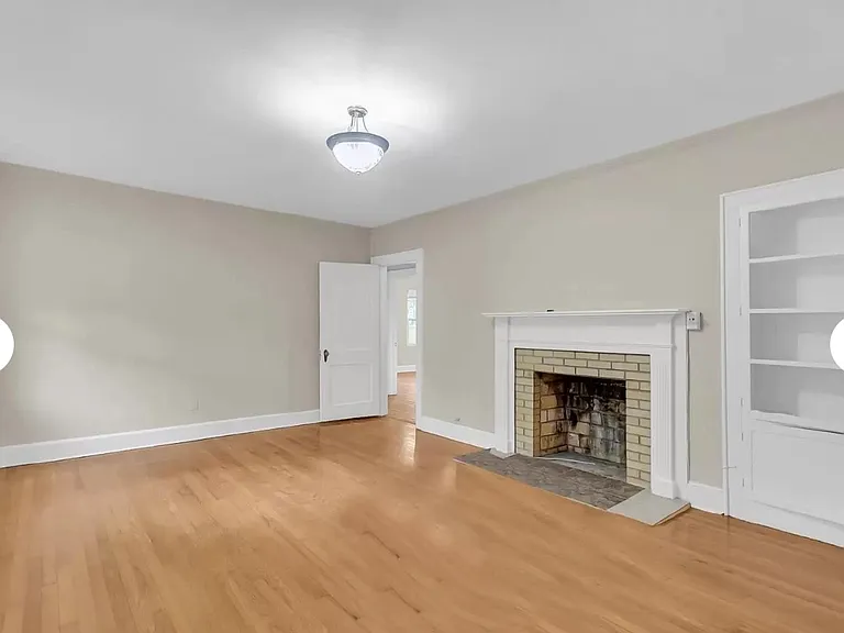 16 Oak Forest Dr — Photo 9