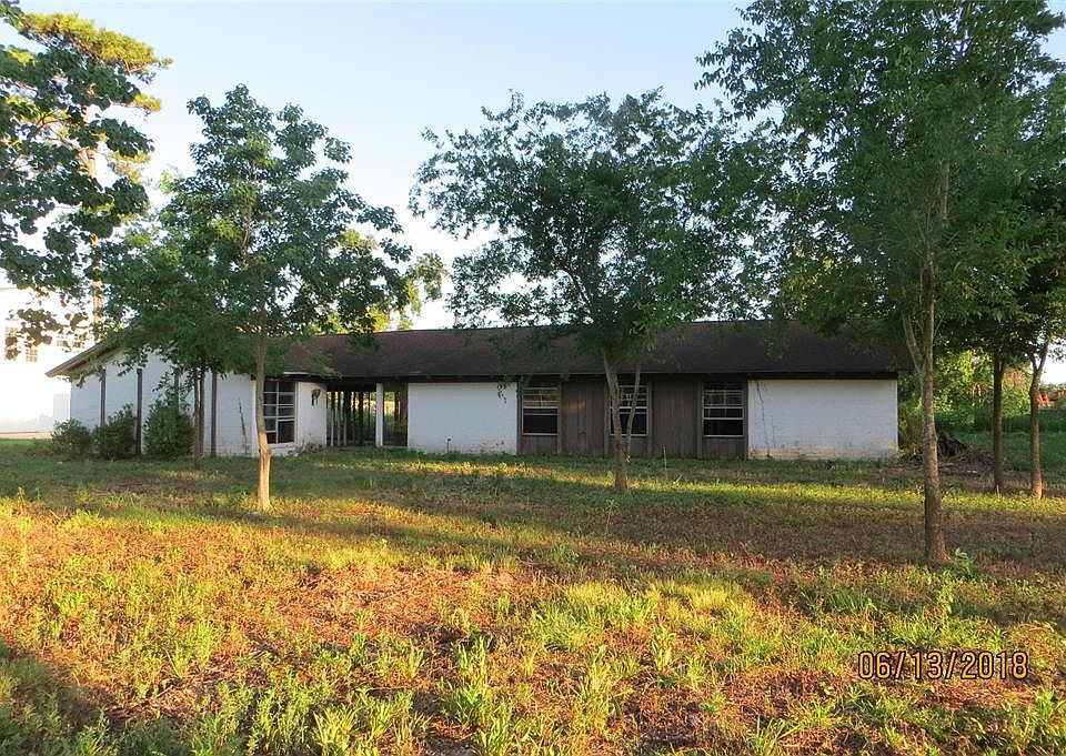 1st image of 1005 S Country Club Dr