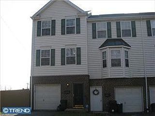 5th image of 2400 W 7th St