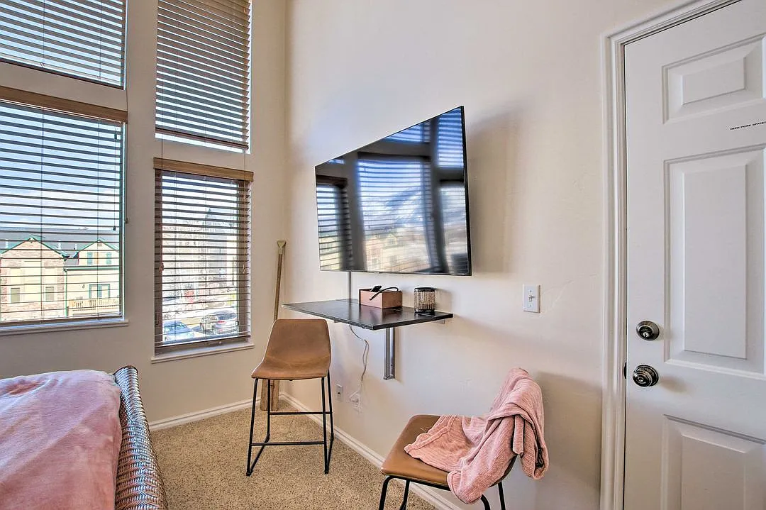 Mh 910 (3bd Dlx) Rental - 1 — Photo 3