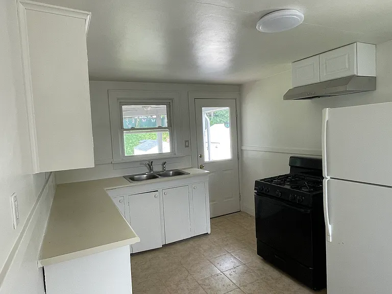 410 Massachusetts Ave #2 — Photo 6