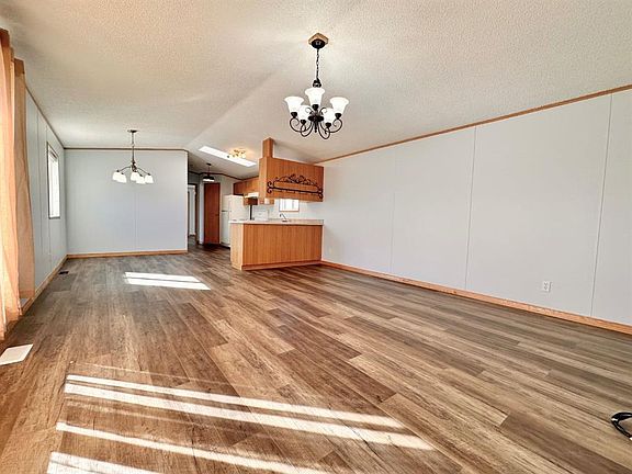 3rd image of 349 Railway Ave W #318