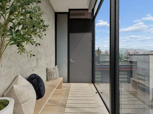 12 Water St #Penthouse 602, Vancouver, BC V6B 1A5