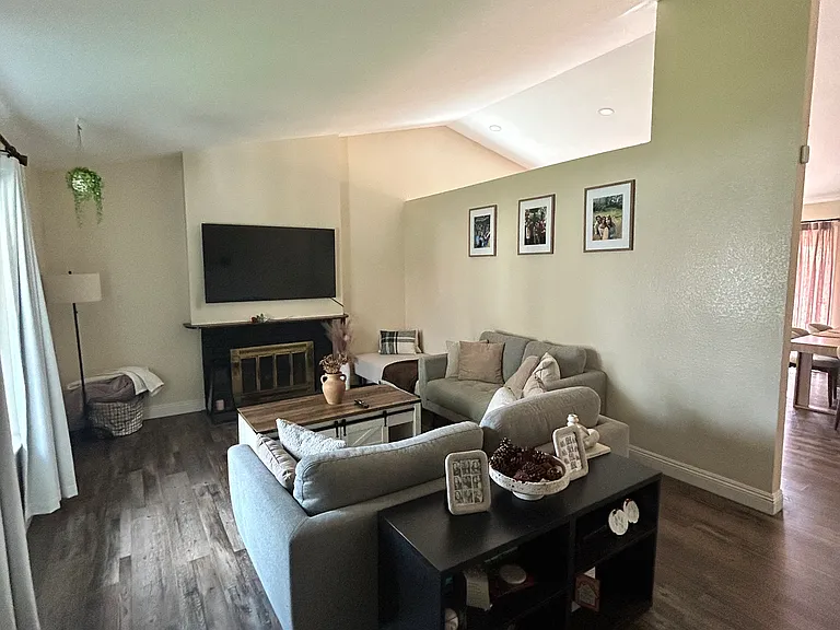 25525 Fir Ave — Photo 8