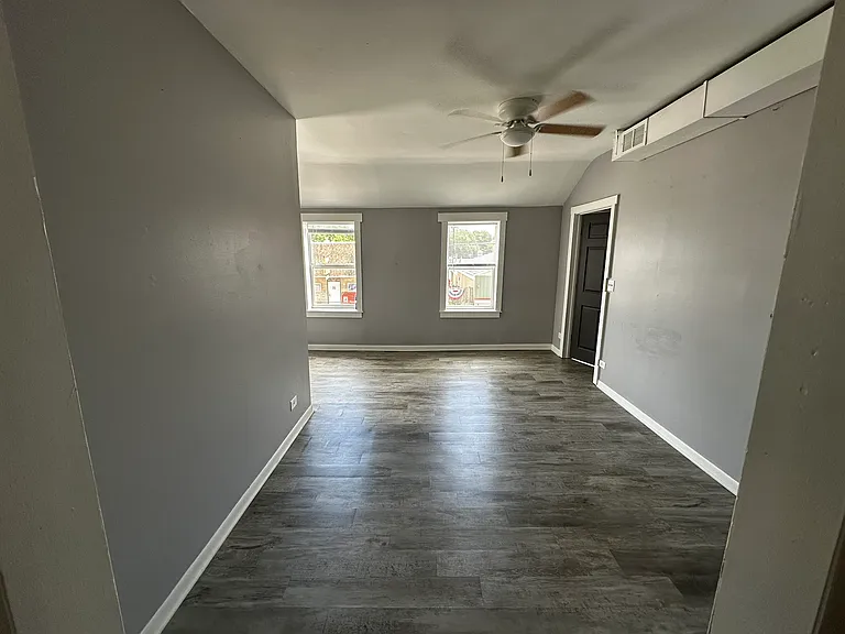 106 W Comanche Ave #2E — Photo 7