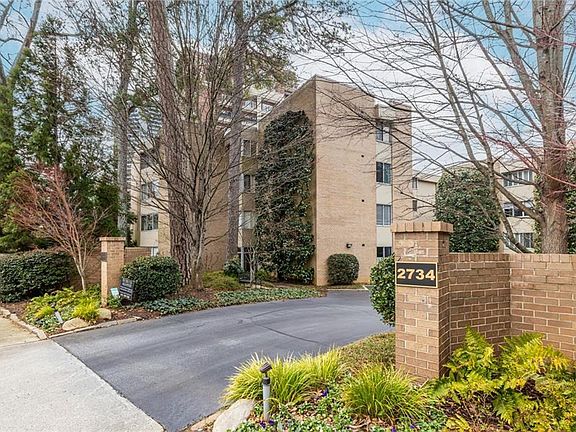 3rd image of 2734 Peachtree Rd NW APT A404