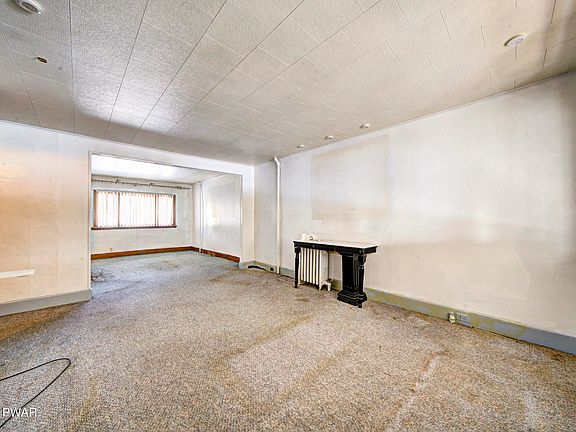 5th image of 607 S Valley Ave