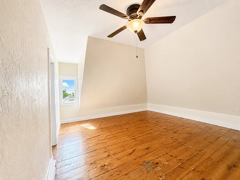 237 Water St #3R — Photo 3