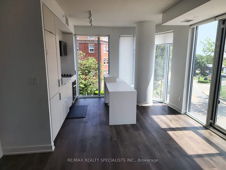 370 Martha St S #204 — Photo 14