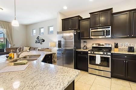 5th image of 4324 Acorn Ct