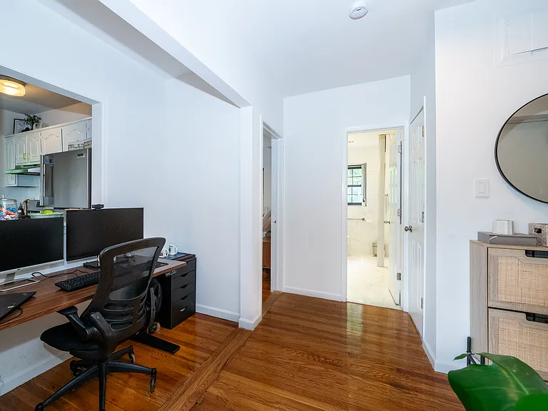 1456 Boston Post Rd — Photo 5