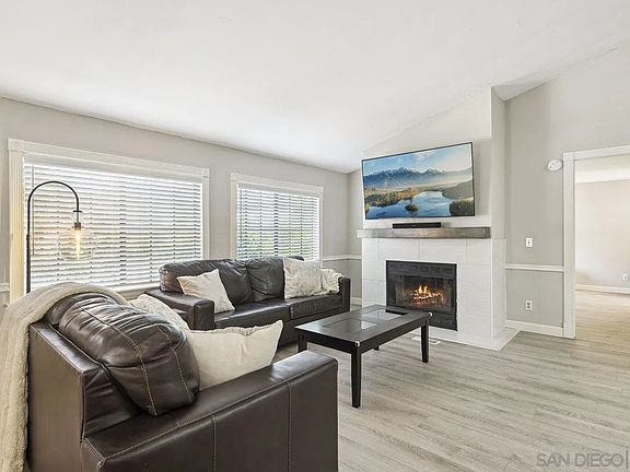 3rd image of 14955 Avenida Venusto Unit 65