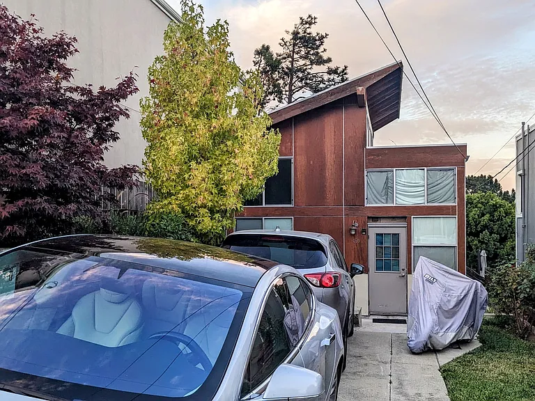 460 Mariposa St — Photo 3