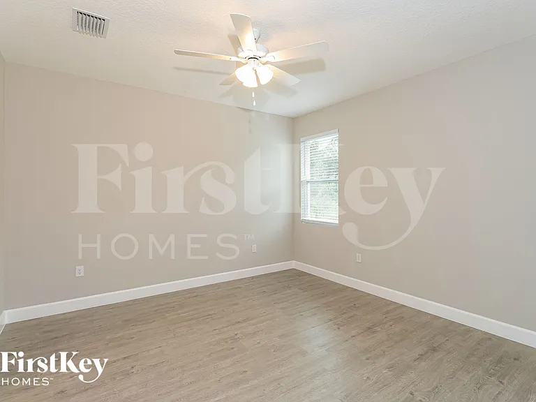 1200 Cogan Dr SE — Photo 6