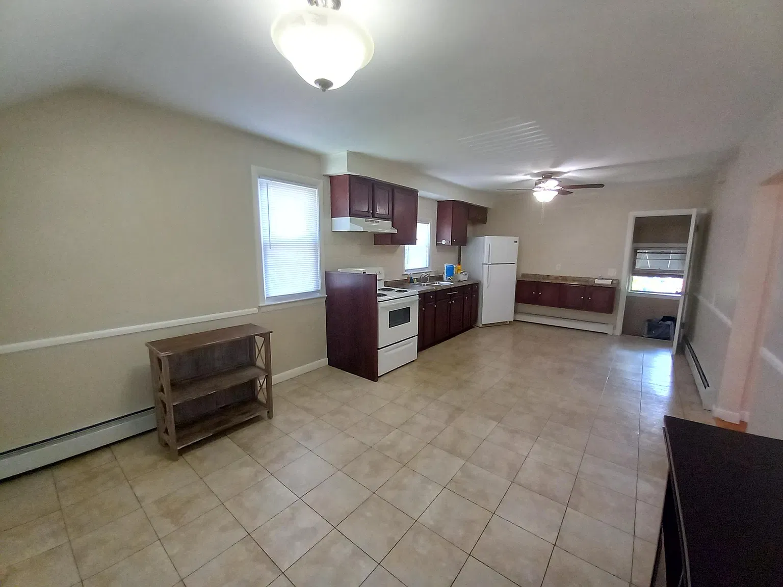 380 Woonasquatucket Ave — Photo 2