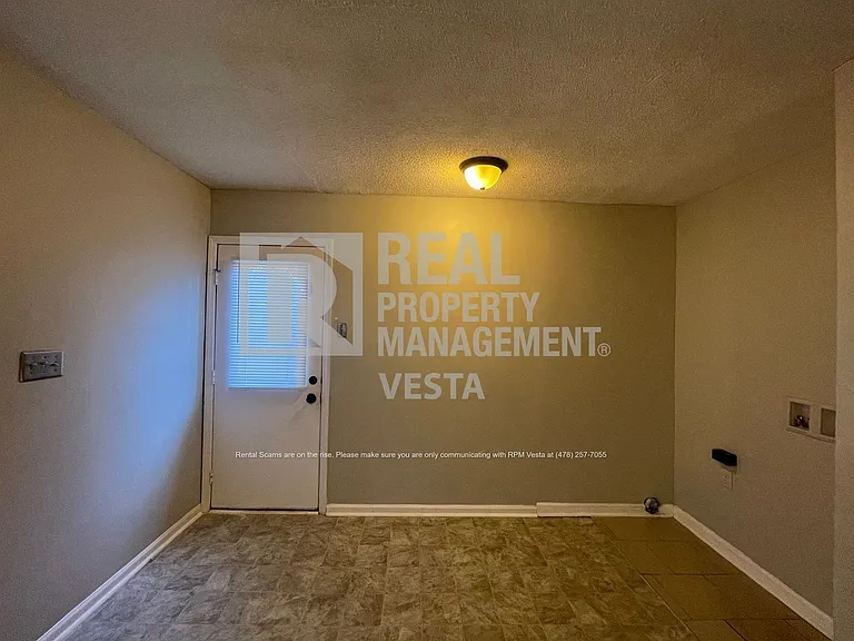 251 Randy Cir — Photo 5