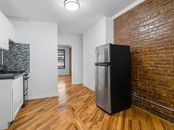 3rd image of 76 E 1st St APT 2A