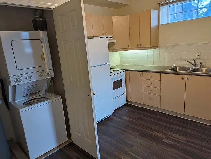 505 Simcoe St S #101 — Photo 7
