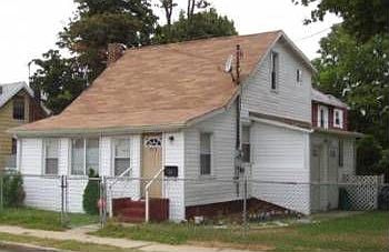 2nd image of 213 Solomon Ave