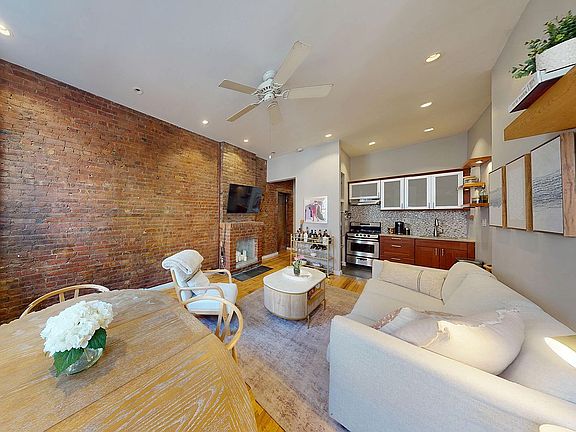 2nd image of 256 W 21st St APT 1D