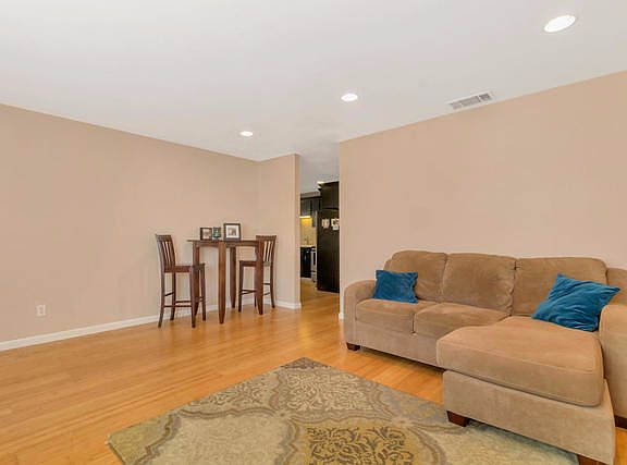 5th image of 3100 San Diego Way