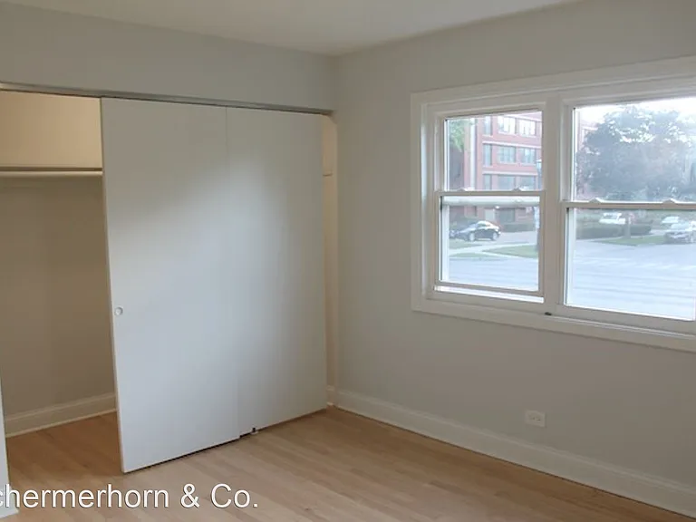 419 Ridge Ave — Photo 8