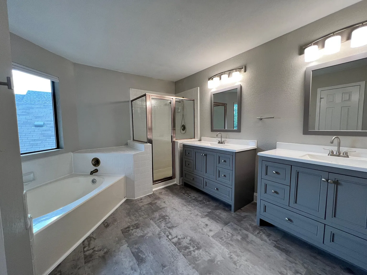 3 bed, 1371 sqft, $2,575 — Photo 3