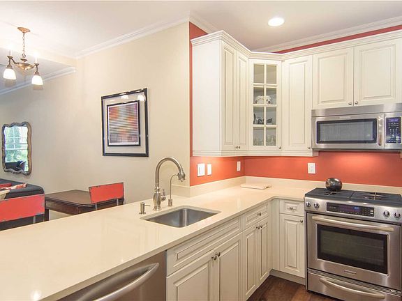 4th image of 134 Shady Ln