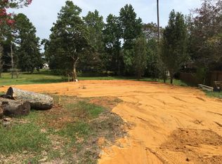 1306 Churchill Dr, Ocean Springs, MS 39564