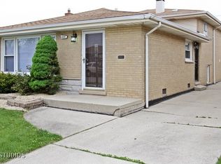 8541 S Komensky Ave, Chicago, IL 60652