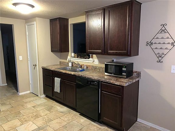 5th image of 10209 S Winston Way