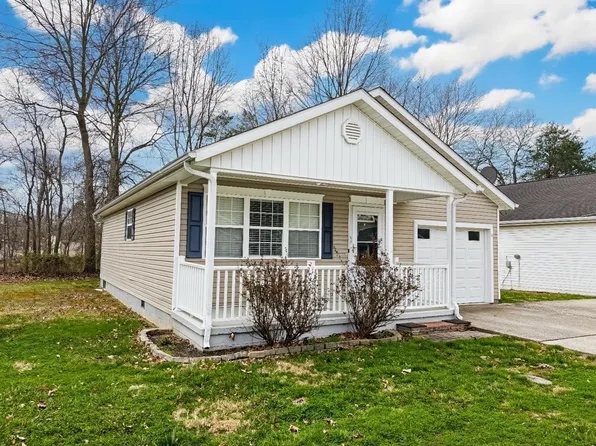 13 Sunwatch Dr, Huntington, WV 25705