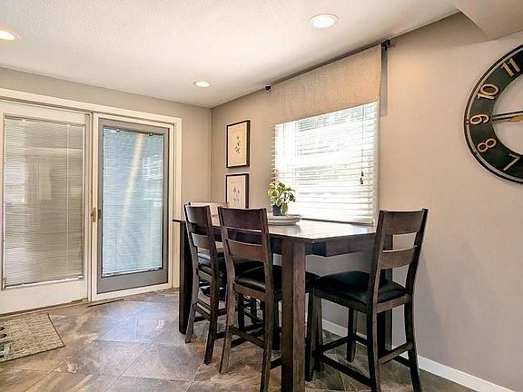 5th image of 286 Parkridge Dr