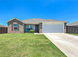 716 70th Ave, Bentonville, AR 72713
