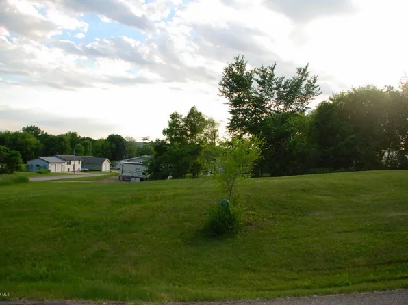 5 4th St N #B, Nelson, WI 54756