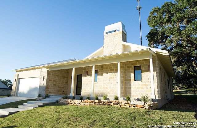 1st image of 114 Chama Dr