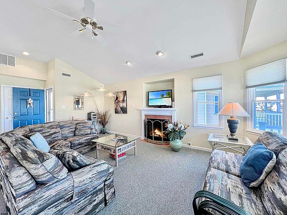 3rd image of 3227 Haven Ave Floor 2