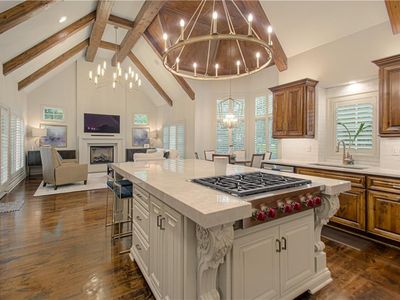15925 King St, Overland Park, KS, 66221