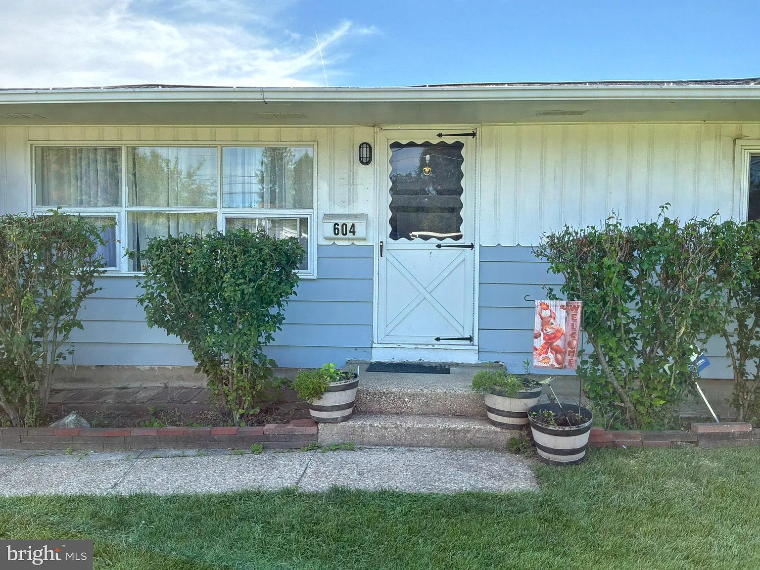 3 bed, 1.0 bath, 1134 sqft, $2,400 — Photo 4