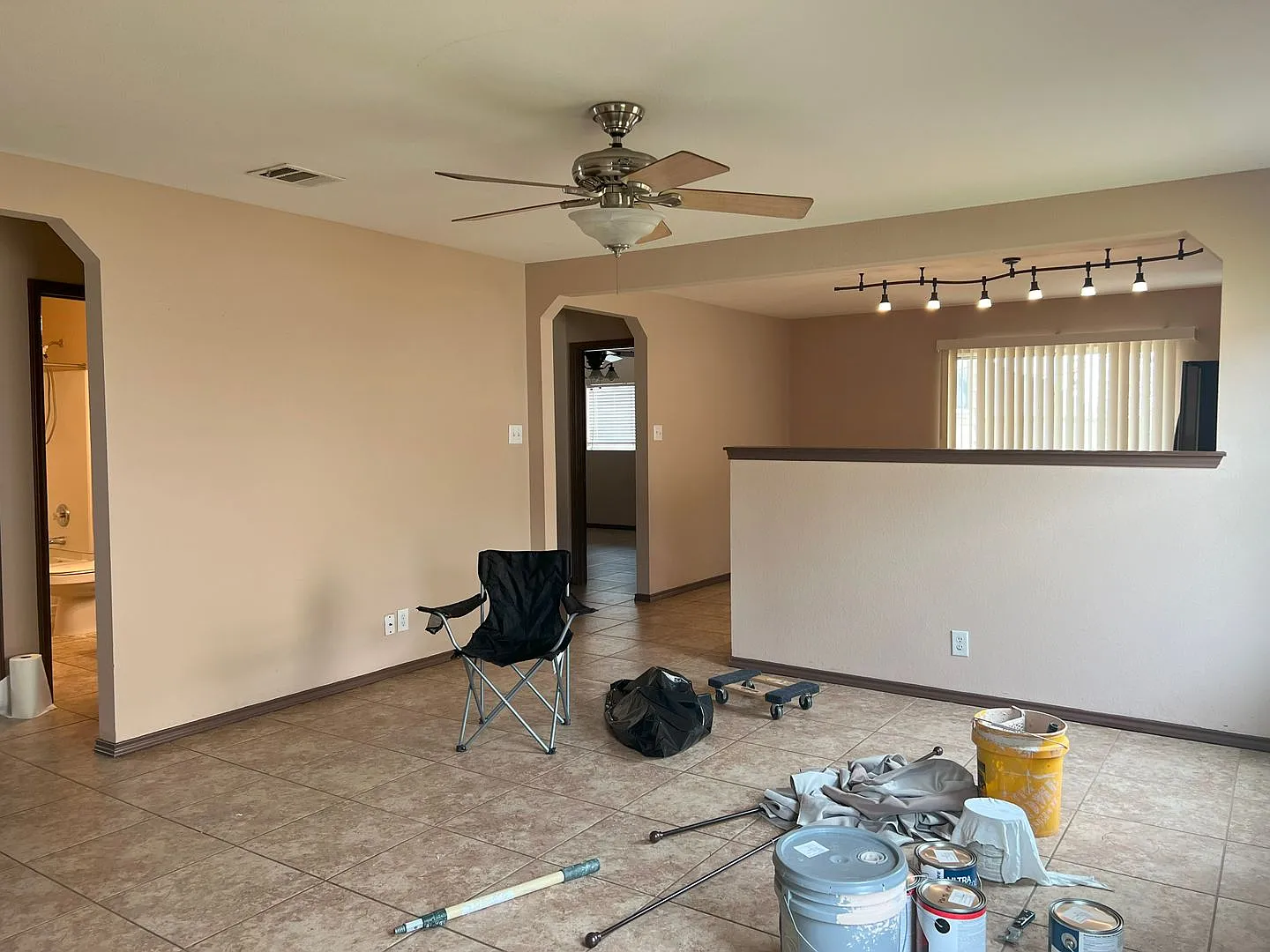 Welcome home to 104 Briar St! — Photo 3