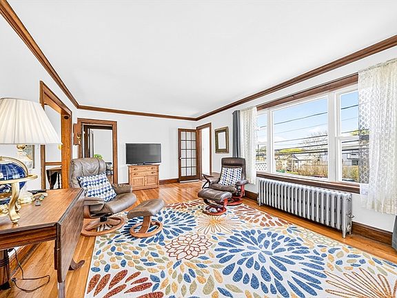 3rd image of 48 Edgecliff Rd #1