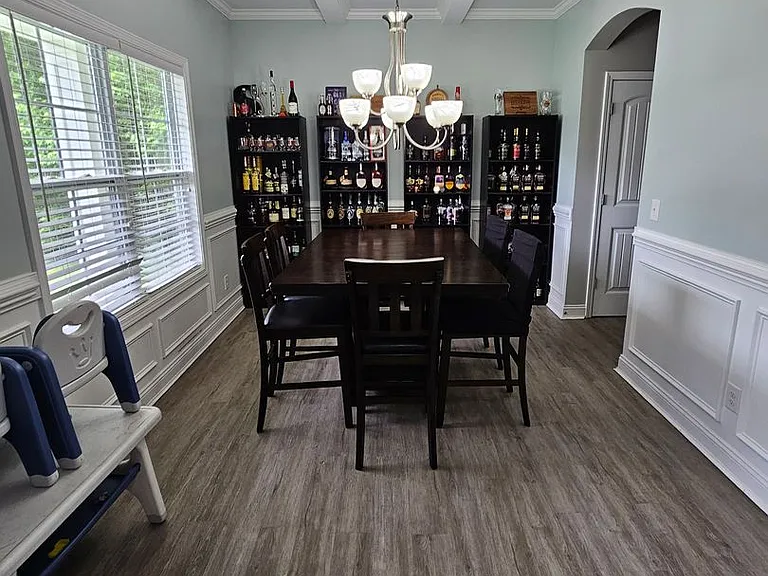 125 Navy Blue Dr — Photo 3
