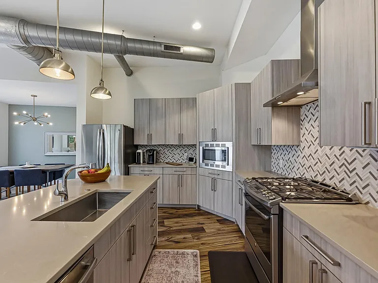 1405 Camelot Cir #A — Photo 15