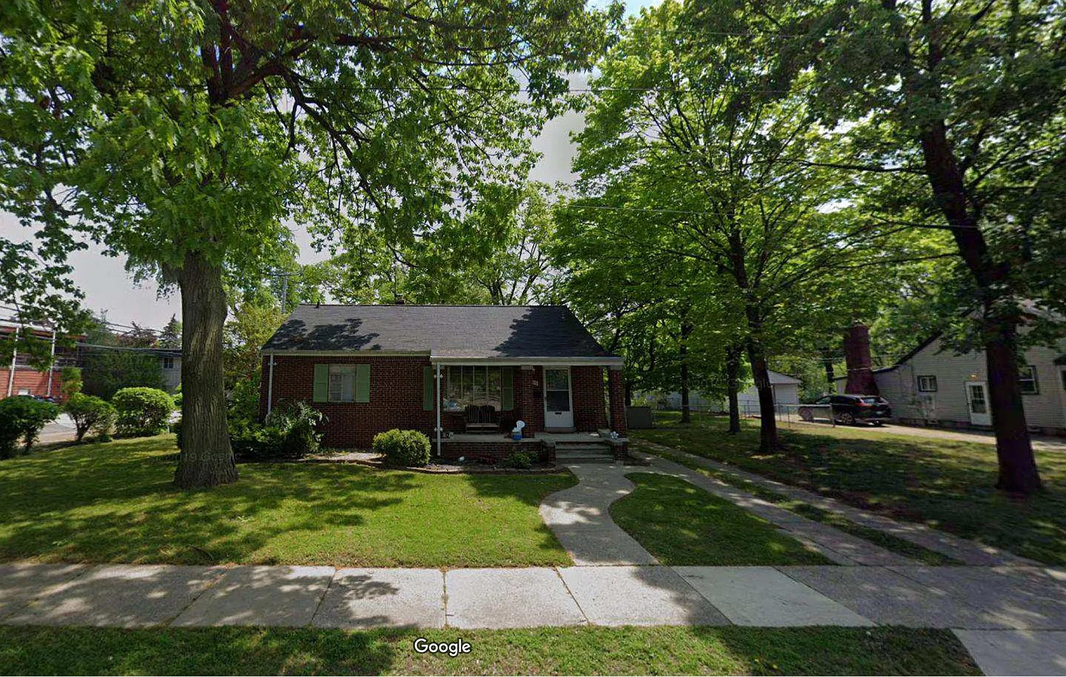 900 Allen St photo 1