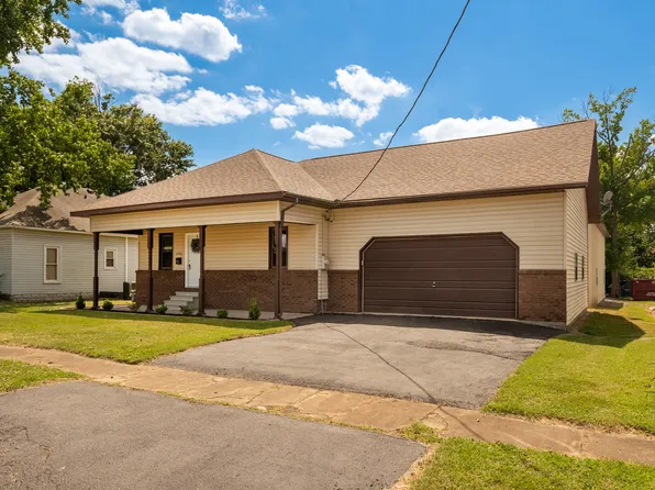 1406 N Glendale St, Marion, IL 62959