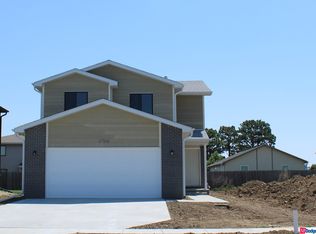 1700 SW 28th St, Lincoln, NE 68522
