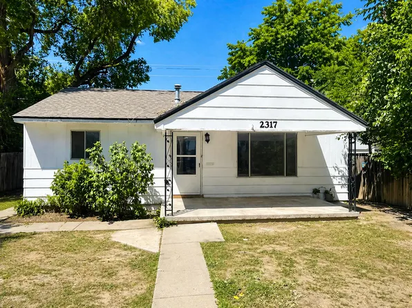 2317 Cedar St, Pueblo, CO 81004