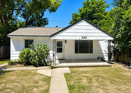 2317 Cedar St Photo 1