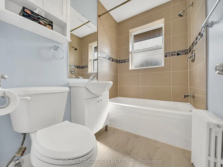 135 Kingsway Cres #4 — Photo 15