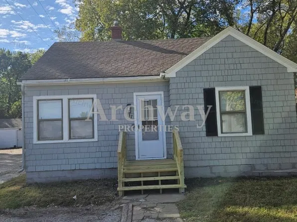 127 N Walnut St, Olathe, KS 66061